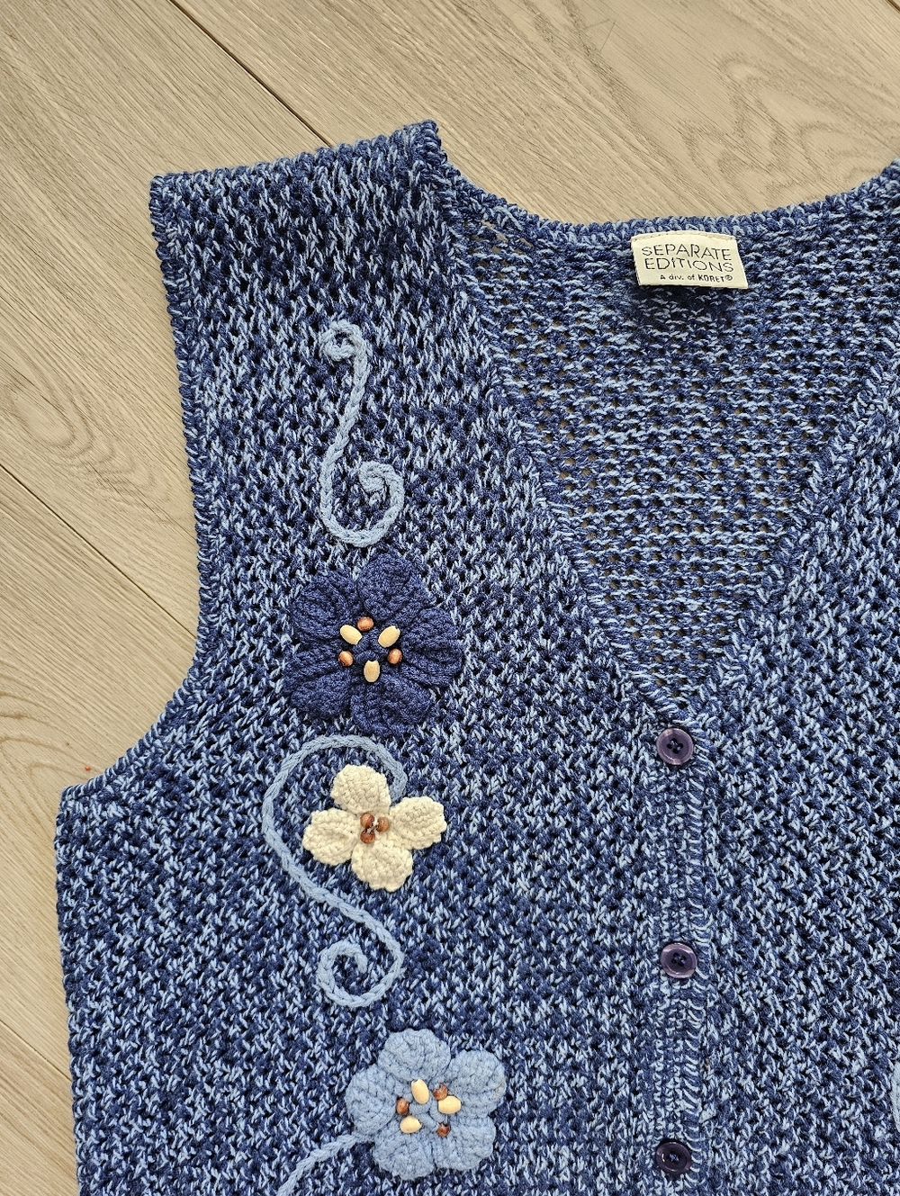 Vintage 90s Floral Embroidered Sweater Vest Blue Cottagecore Grandmacore, Small - Picture 3 of 12